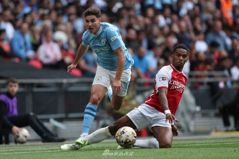 时刻临危不 时刻临危不