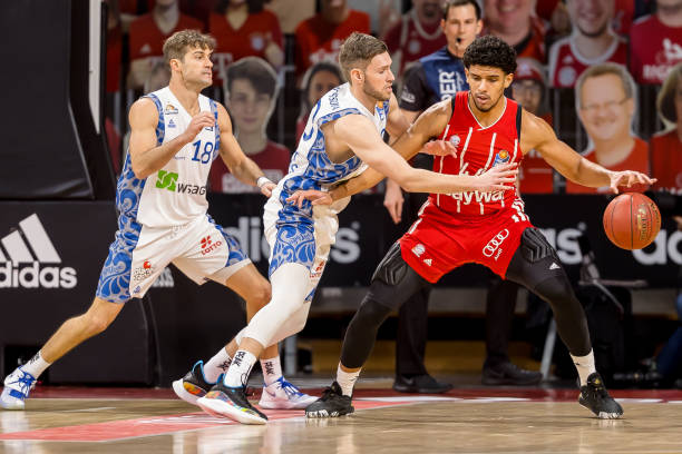 乒乓球队在 乒乓球队在